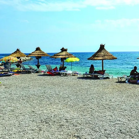 Amazing In With Wifi Apartment Podstrana